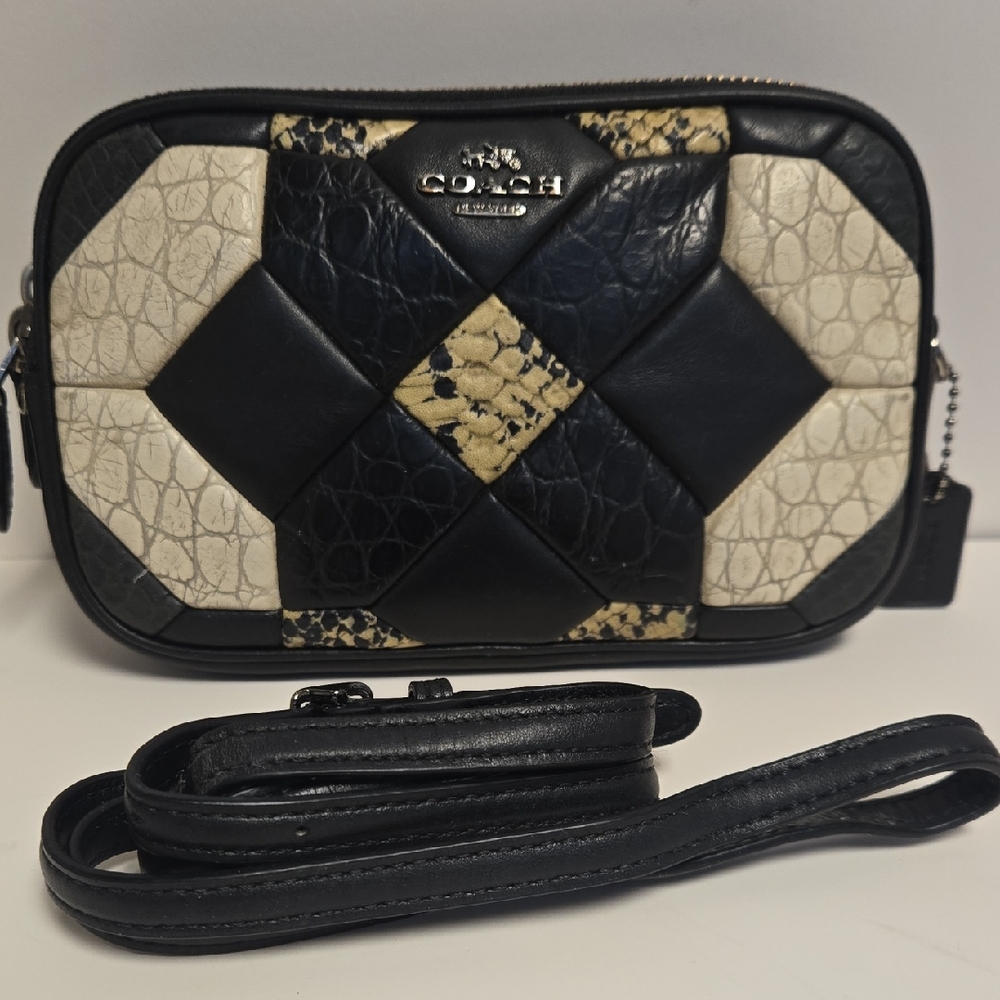 GUC Coach Canyon Quilted Black and Cream Crossbody Bag
